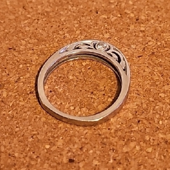 Elegant 18k White Gold NA HOKU Wedding Band w Diamonds SIZE 7 Women's Ring - Picture 12 of 15